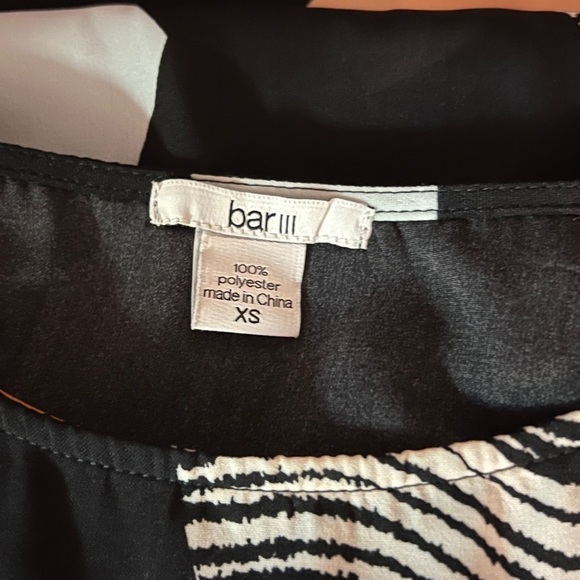 🛍️BAR III Black with red and orange abstract print shirt dress size‎ XS. - Picture 9 of 11